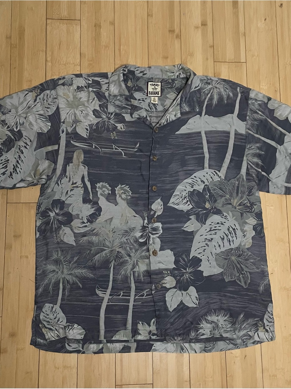 Silk Tommy Bahama - Men's Gray Floral Hawaiian Camp Shirt XL